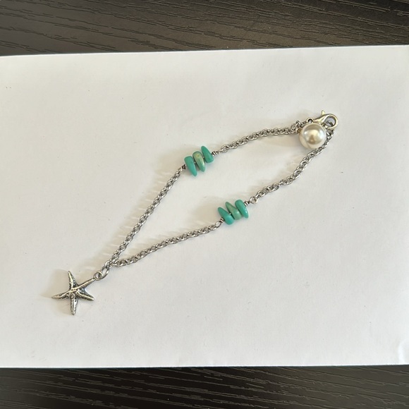 Silver color Starfish bracelet - Picture 2 of 2